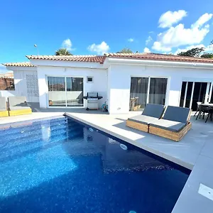 Luxury Callao Private Heated Pool Free Car Except Christmas Villa